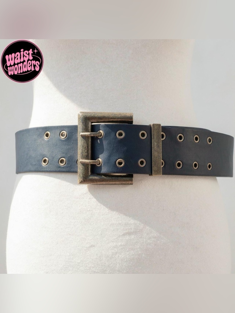 Y2K 2000s black leather belt with gold buckle